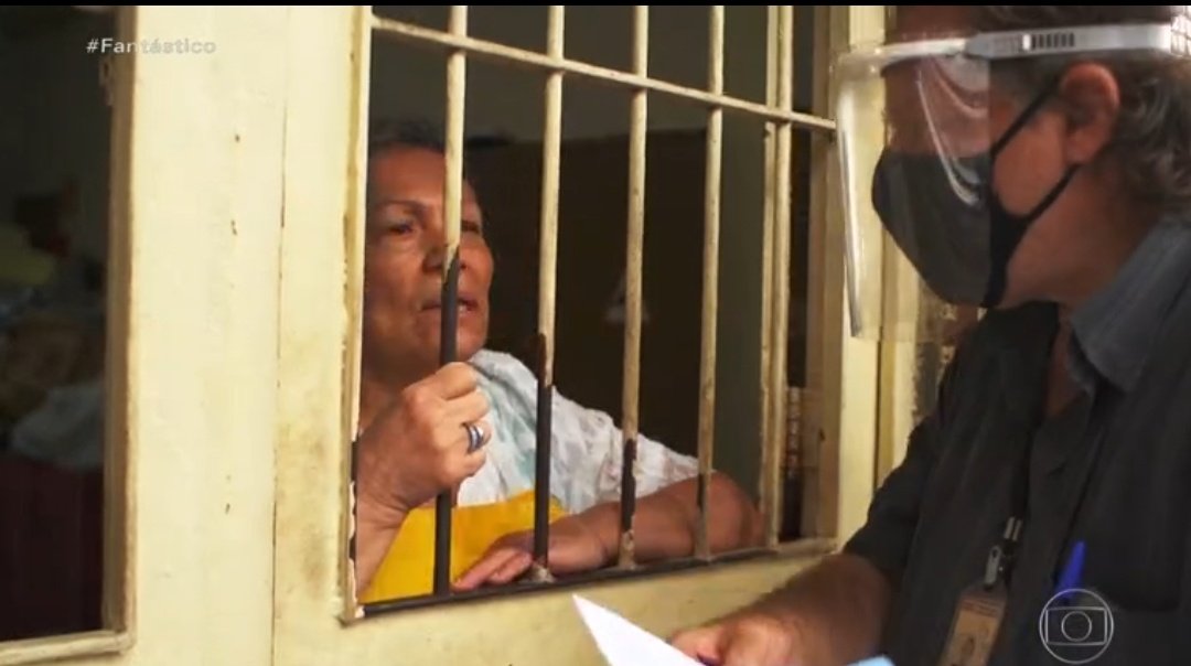 Que difícil deve se viver e conviver na Cracôlandia. O abandono e descaso é real. #Fantástico