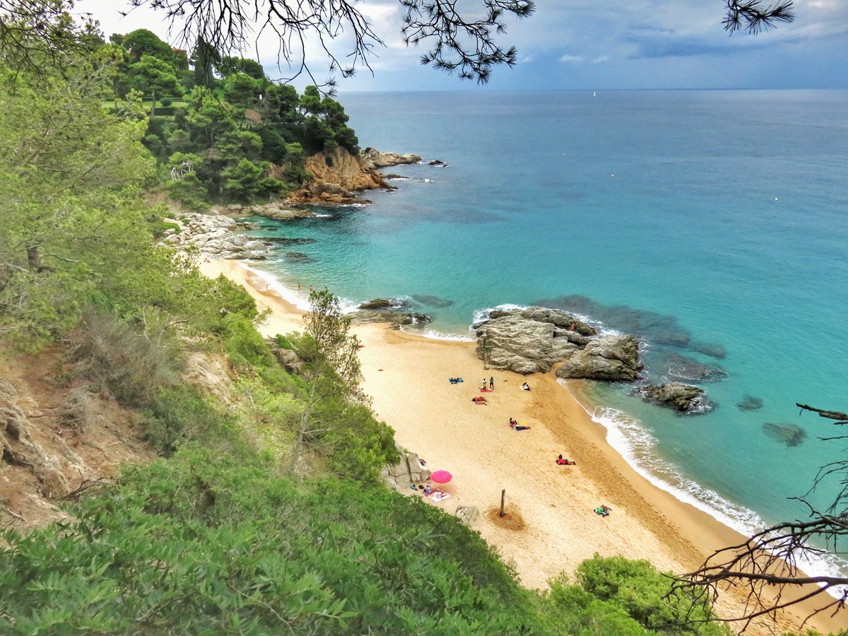 Playa de Sa Boadella una de las mas bonitas de Lloret de Mar. 

#saboadella #lloretdemar #travelphotography #travelbloggers  #Catalunya #Cataluña #catalunyanatura