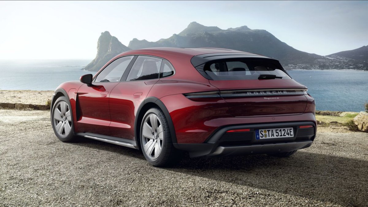 rotam_ai's tweet photo. Porsche Turismo revealed 
Porsche has taken the wraps off the new Taycan Cross Turismo, a wagon-shaped, off-road ready version of the Porsche Taycan
#Porsche #Taycan #TaycancrossTurismo #Taycanturbo https://t.co/ML9o1CvBeq