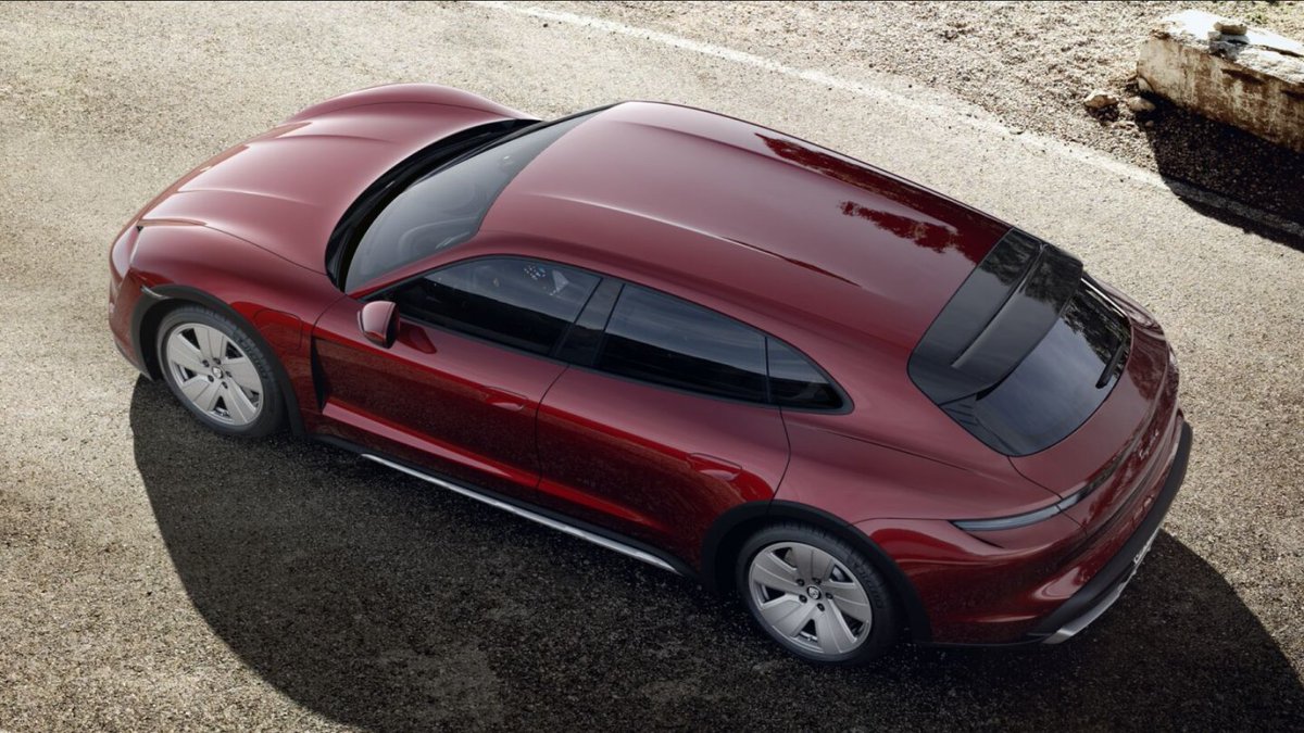 rotam_ai's tweet photo. Porsche Turismo revealed 
Porsche has taken the wraps off the new Taycan Cross Turismo, a wagon-shaped, off-road ready version of the Porsche Taycan
#Porsche #Taycan #TaycancrossTurismo #Taycanturbo https://t.co/ML9o1CvBeq