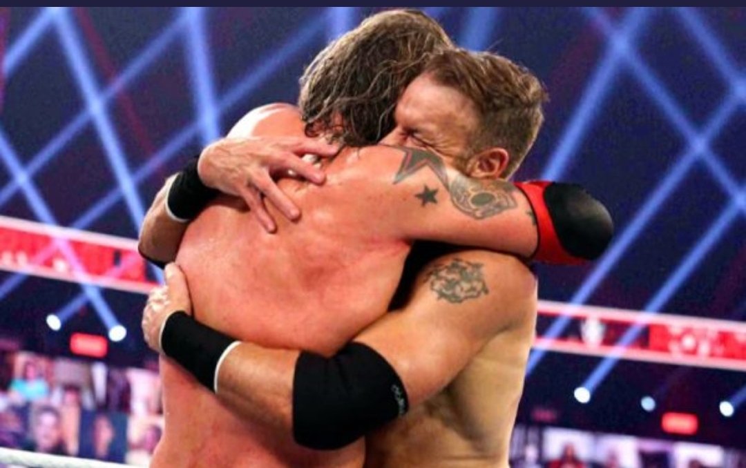 Wrestling__crew's tweet photo. So it was a good bye π now we can't see them together again #RoyalRumble #AEWRevolution #finalhug @Christian4Peeps @EdgeRatedR https://t.co/wilH0HaOZi