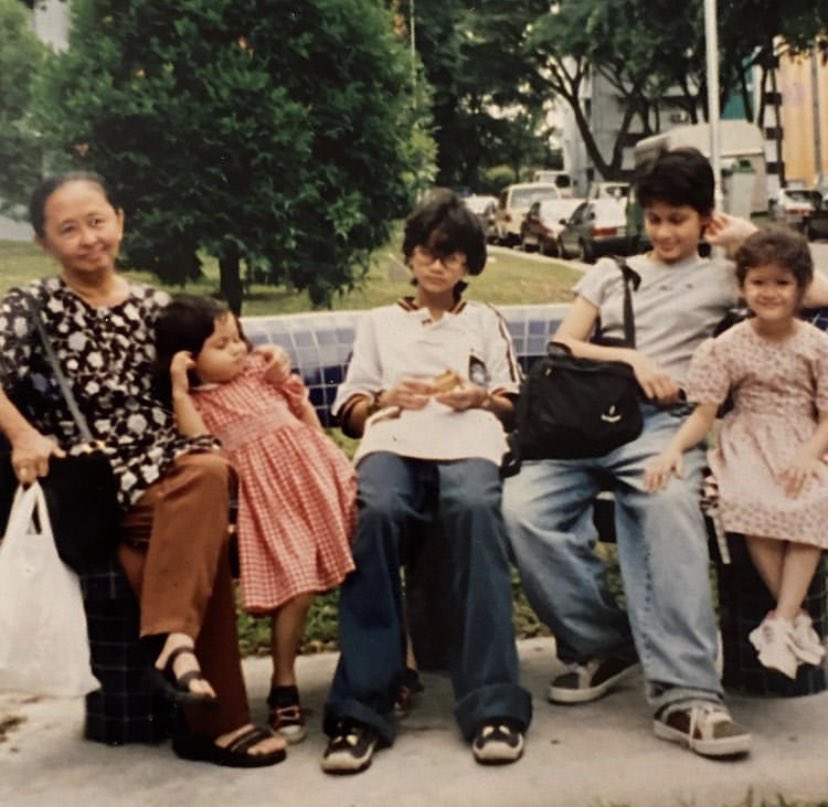 sharifahamani's tweet image. Here’s to strong women! May we know them, may we be them, may we raise them. Selamat Hari Kita!! 💃❤️💃