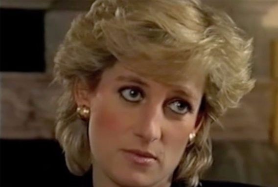 GinaWatss's tweet image. The parallels between these two interviews almost 30 years apart. Mind-blowing and heartbreaking. #HarryandMeghanonOprah