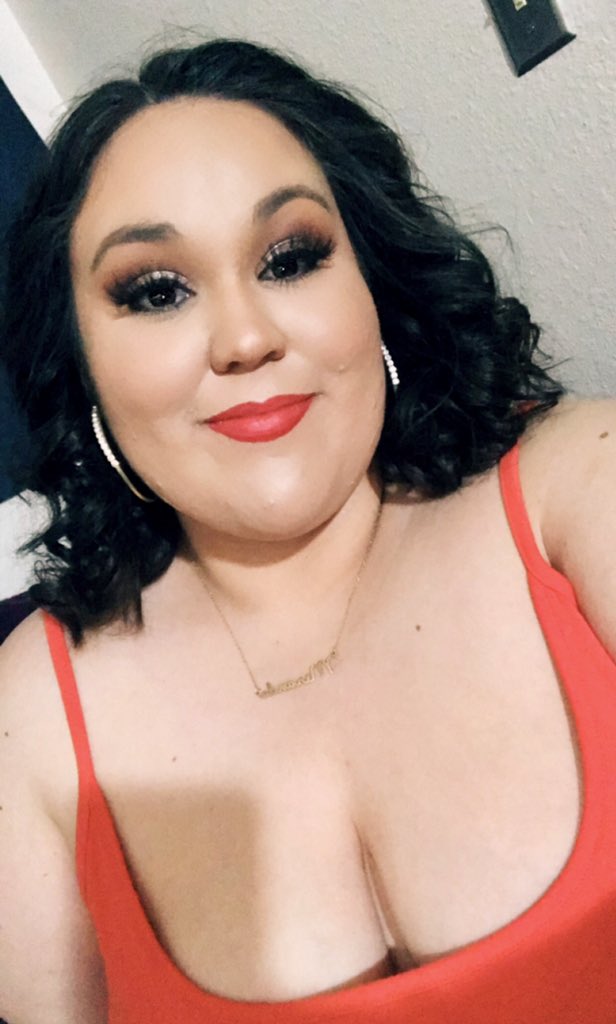 Miranda__Mars's tweet photo. Somebody in Tik Tok said I look like a modern day Betty Boop and honestly I’m not mad at it 😂❤️ https://t.co/JljbG8nGt5
