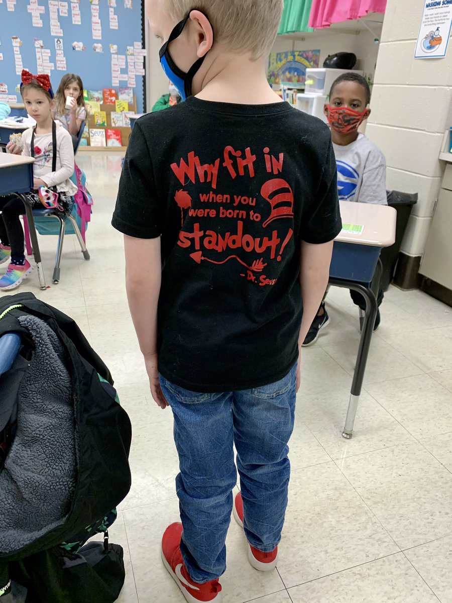 SouthGreenElem's tweet photo. βWhy fit in when you were born to stand out?β ππ #SGEworldchangers #findingourgift #growingandlearningtogether #ChangingtheWorldOneGiftataTime https://t.co/HgEgOcXZyr