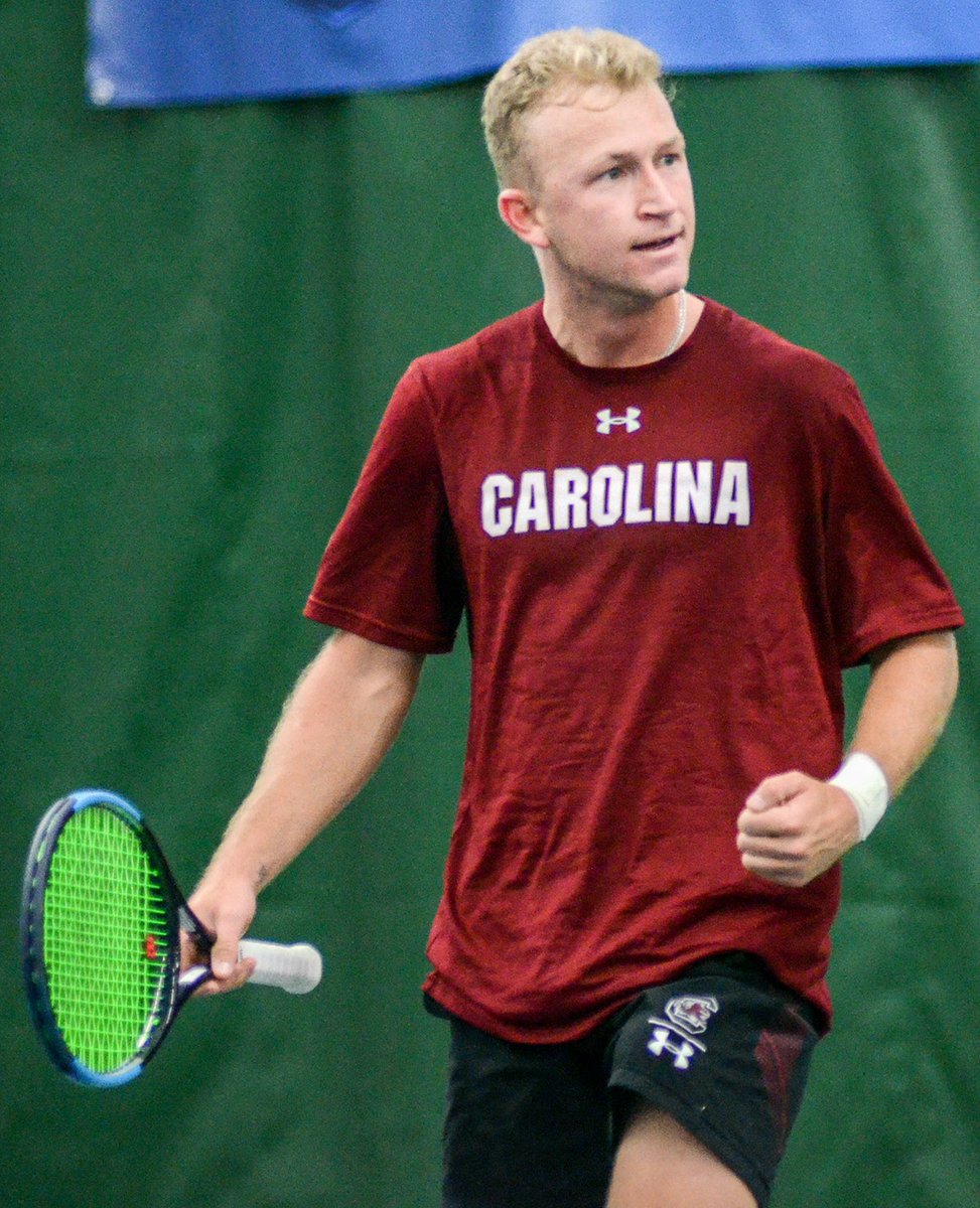 ParsaBombs's tweet photo. Redshirt junior Thomas Brown (UTR 12.60) of South Carolina will transfer and has verbally committed to @CharlotteMTen for the fall of 2021 as a graduate transfer. Has amassed an overall singles record of 50-42 (21-11 dual). https://t.co/RoJup46QM8