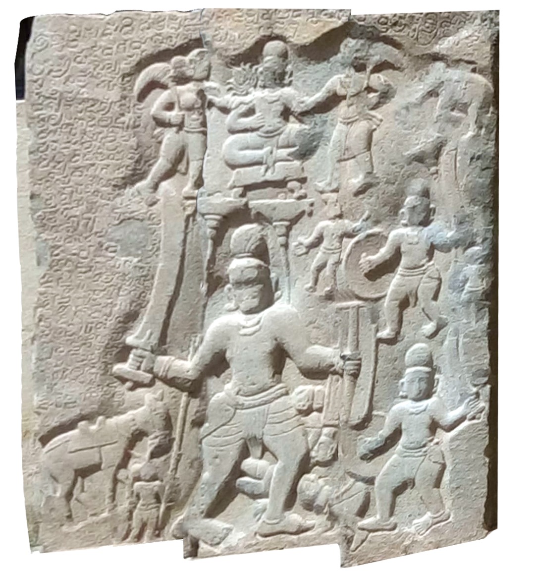 AyyangarBksr's tweet photo. *A wonderful Hero stone inscription (10th century AD) found at Herebidanuru village, Gouribidanuru taluk, Chikkaballapura dist., Karnataka state is in old Kannada language. *(Photos courtesy Sri Sashidhara HG)* #Ancient__India #indiadivine #RealHistoryPic #TheSaveTemples https://t.co/HhkLOvv2W0