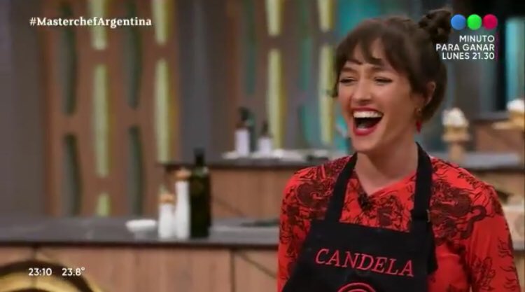infoo_ok's tweet photo. #LaTiaCande jaja te amamos @Candevetranok https://t.co/s0qRZ7L0WU