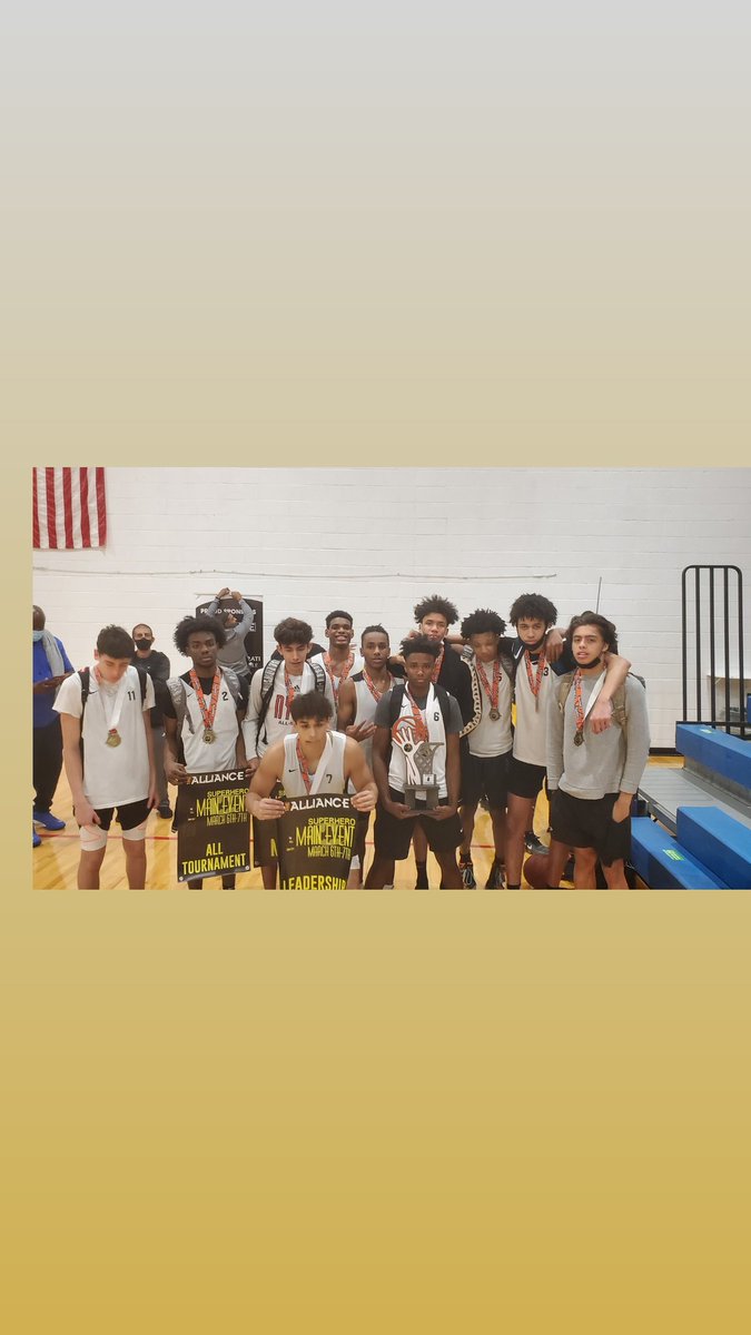 Dor5B's tweet photo. Super hero Champs D1 @_Ultraafemi @Camjohnson____5 @KevinPazminoo @noahkattan @TerphilA @LackawannaMBB @matthew_cadogan @enriquepm23 great team win https://t.co/Mxs82flLYF