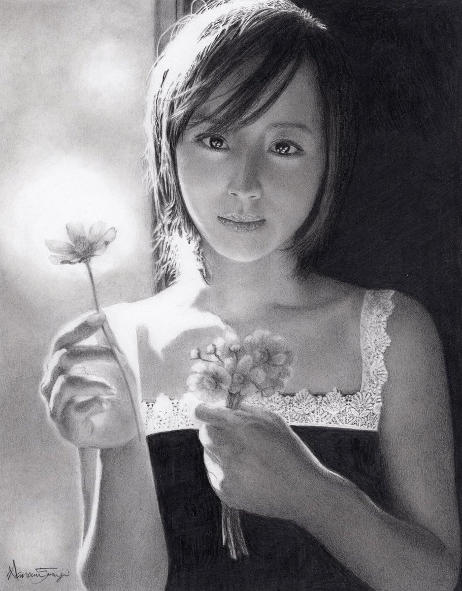 naocchi422's tweet photo. 鉛筆画の人物画が完成です。
梶原誠先生に4回ご指導をいただきました。
アートカルチャー作品展
4月24日〜5月7日
11時〜6時
新宿世界堂6階ギャラリーフォンテーヌ
#鉛筆画 #pencil #アートカルチャー作品展 #新宿世界堂 #Fujiまなみ #FujiManami #art #Drawing #PencilDrawing #梶原誠先生 https://t.co/rnUucRSGnF