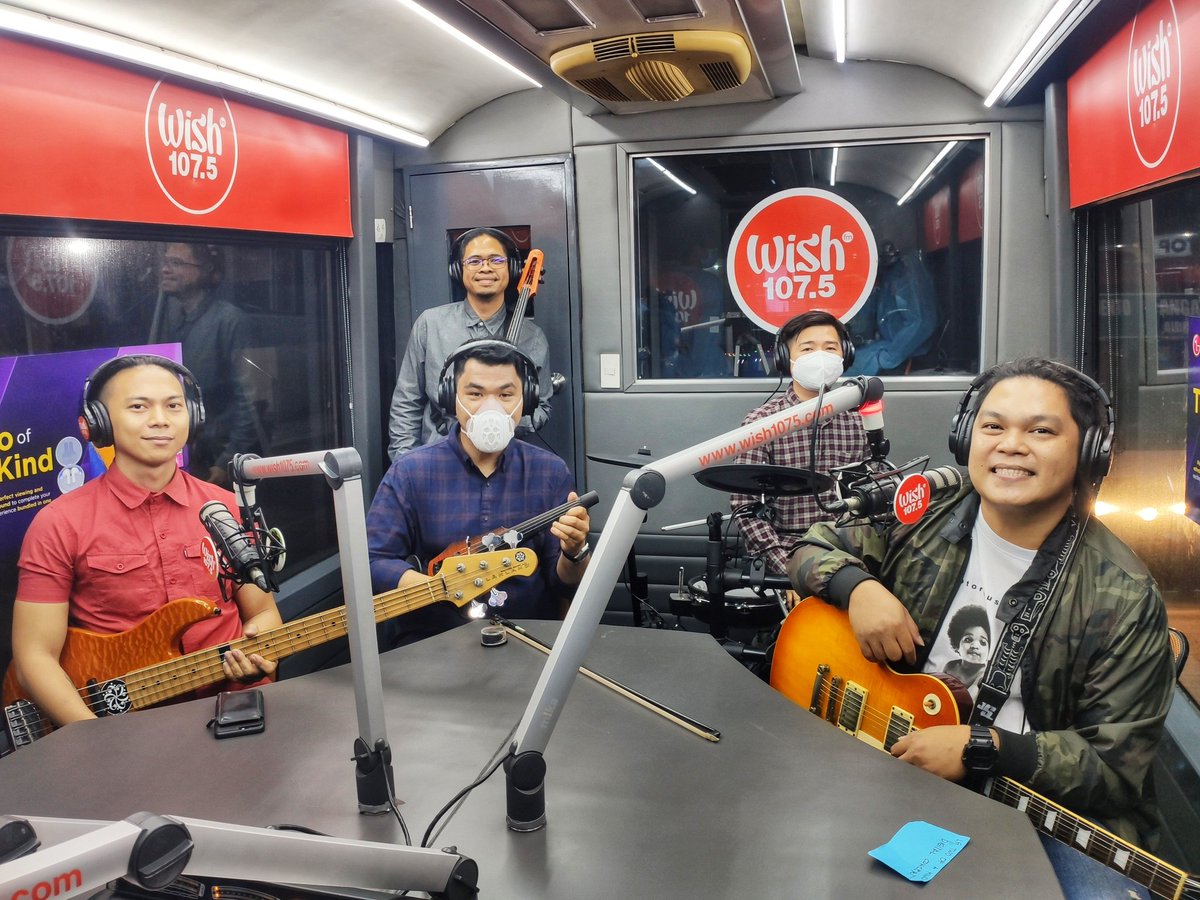 silentsanctuary's tweet photo. Thank you @wish1075 and @LGUS! What a fun gig in the bus 😊 also, we were trending last night! Woot! #TwoOfAKind 

Hats off to @LeanneAndNaara for a great set too! 👏 https://t.co/k6B8h6qu4p