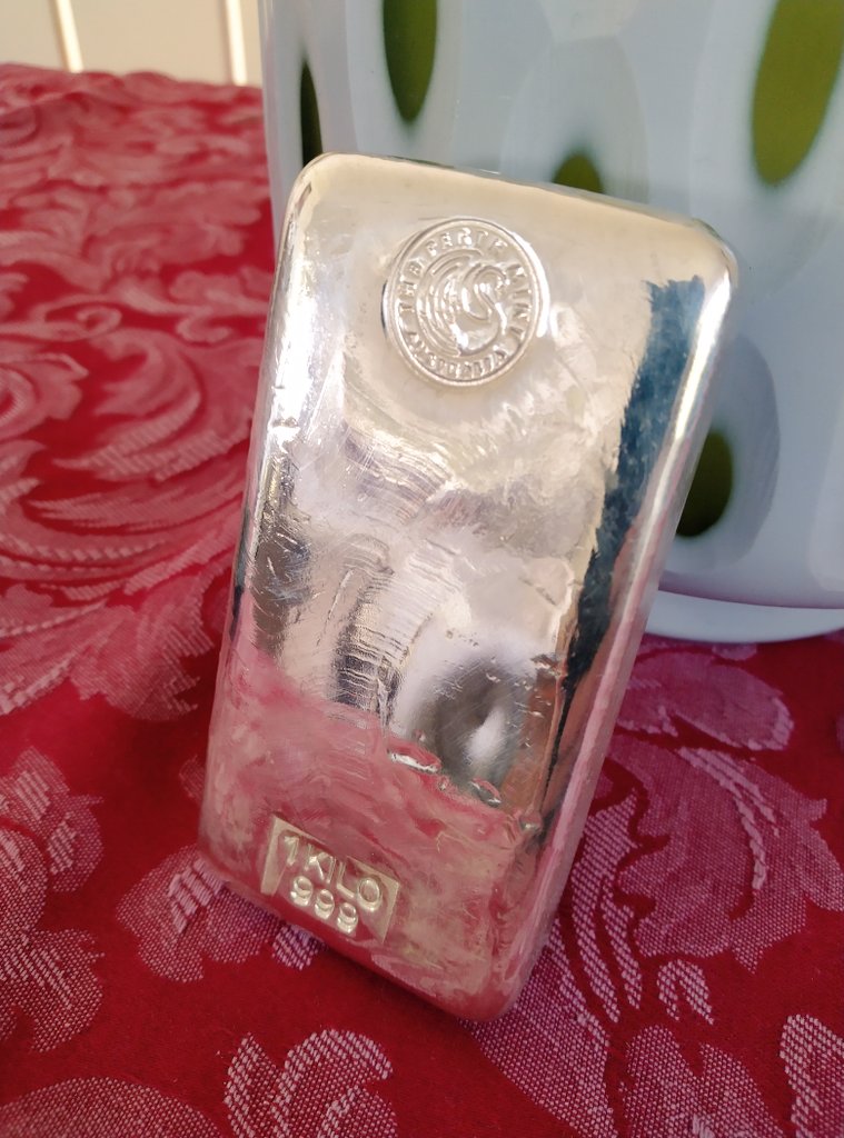 supersilver21's tweet photo. #silversqeeze
#getphysicalsilver
Keep stacking. https://t.co/whQUVglGJV