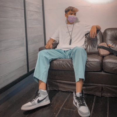 frrhxns_'s tweet photo. #NewProfilePic https://t.co/ZP5zYdU9UU
