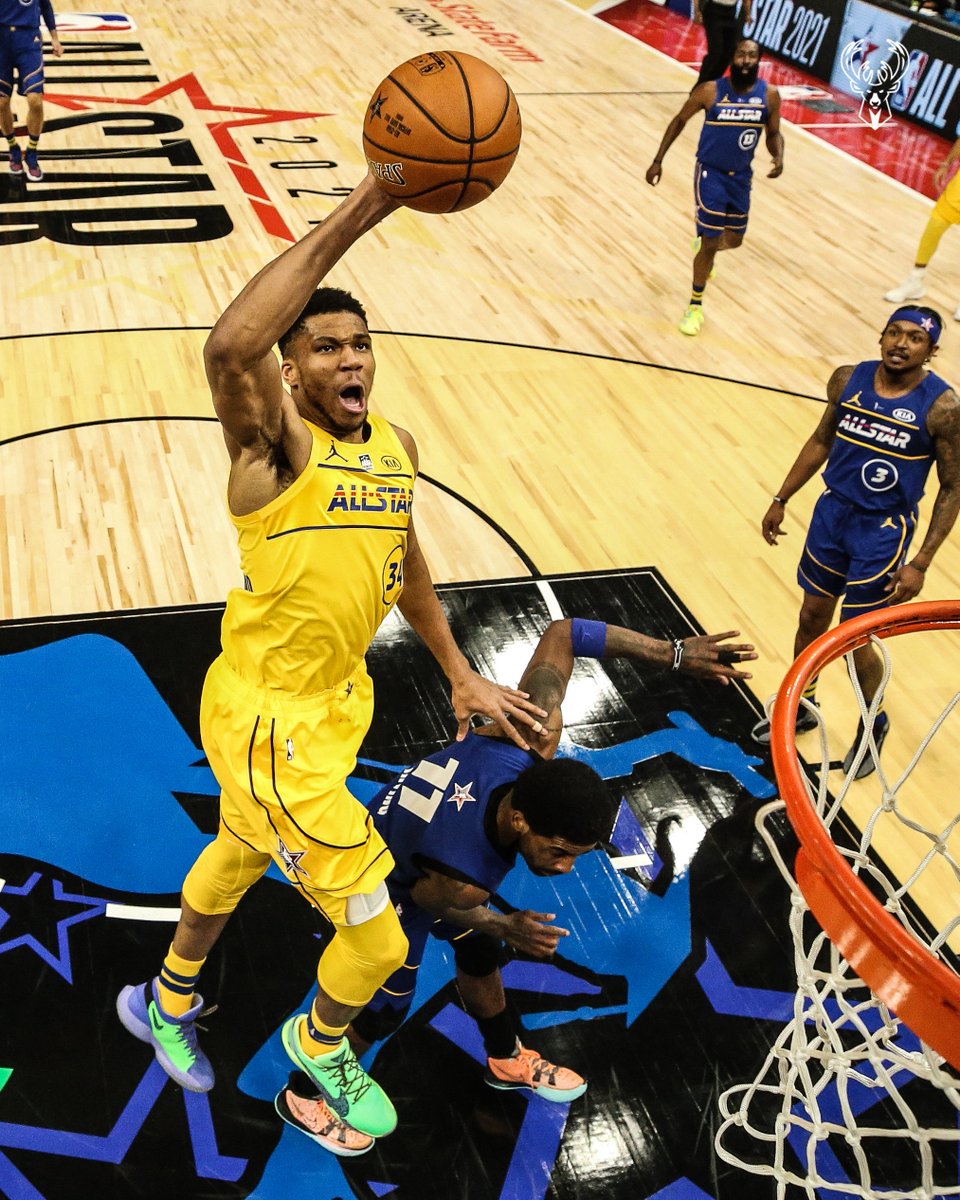 Bucks's tweet image. Pick a poster.

Retweet to vote #GiannisAntetokounmpo for #KiaAllStarMVP