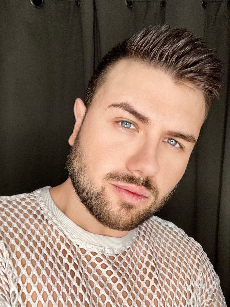 JonathanBroniek's tweet photo. Hello twitter 😋 https://t.co/wvYkIkH7Sp