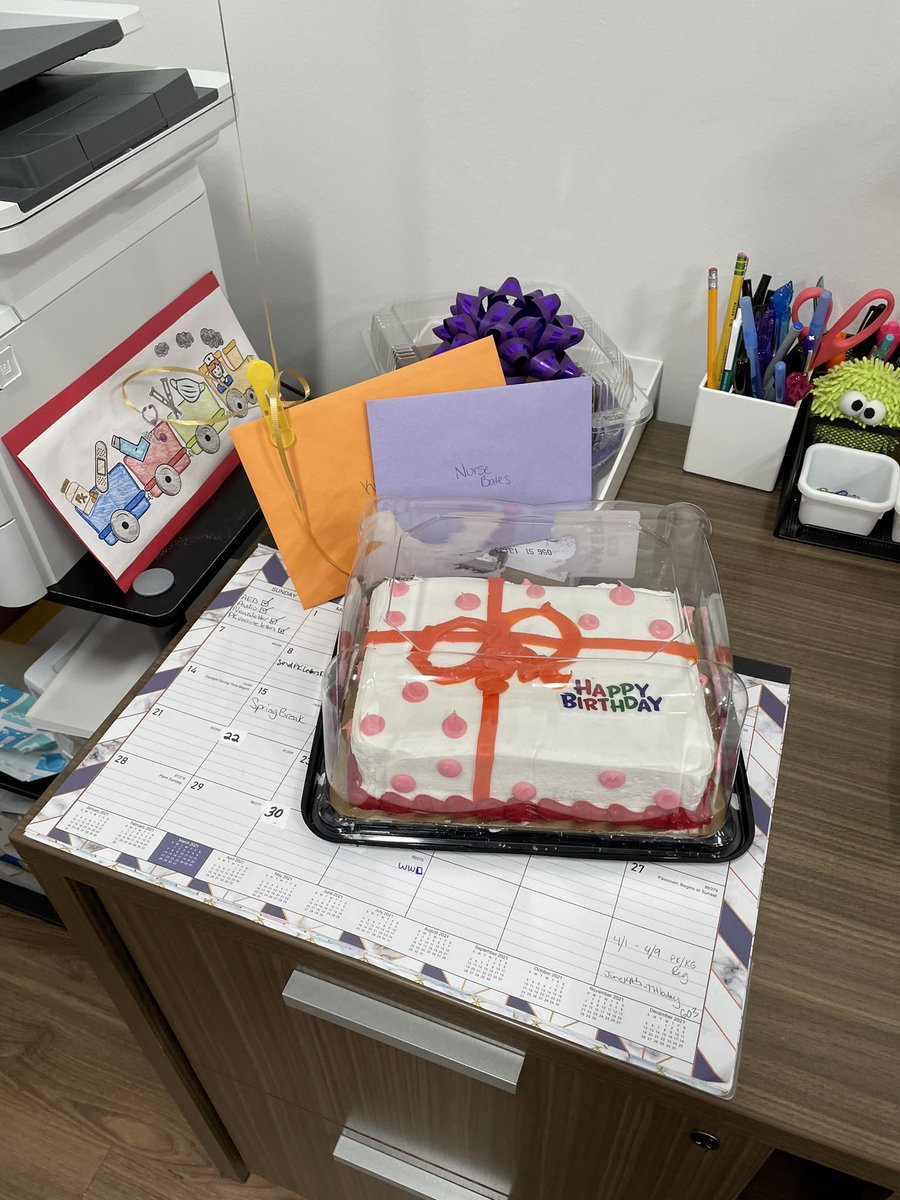 KLBatesRN's tweet photo. Walked into my clinic Friday morning and had the best clinic assistant, her kids and @hursh_tiffany jump out at me to surprise me for my bday! I am so lucky to work with these awesome ladies. Thanks for making my birthday so special! @HooverCFISD @cyfairisd #BeAHooverHero https://t.co/CpCzazkJM4