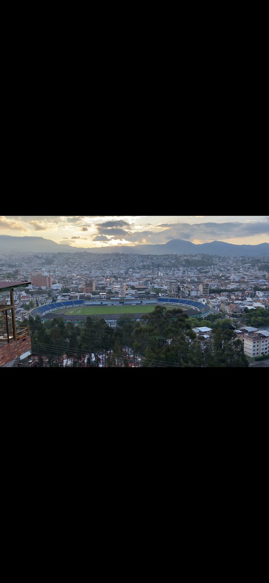 Al margen del tema”tuerca”,ha sido mi primera vez en Loja,y debo felicitar a todos los lojanos x la cultura y el cariño q tienen x su ciudad, la más limpia del país,sin basura tirada en las calles,ni un papel d caramelo,paredes limpias sin grafitis, y gente amable!Digno d emular!
