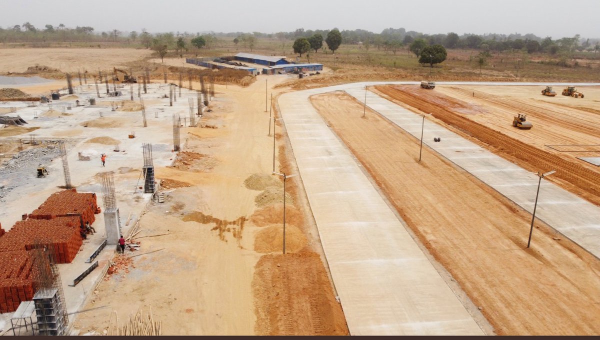 Ebonyioma1's tweet photo. Construction  of a world-class Ebonyi State international Airport. This Aiport has the relevant authorities' approval for both cargo and passengers. https://t.co/5WHCbJZkaM