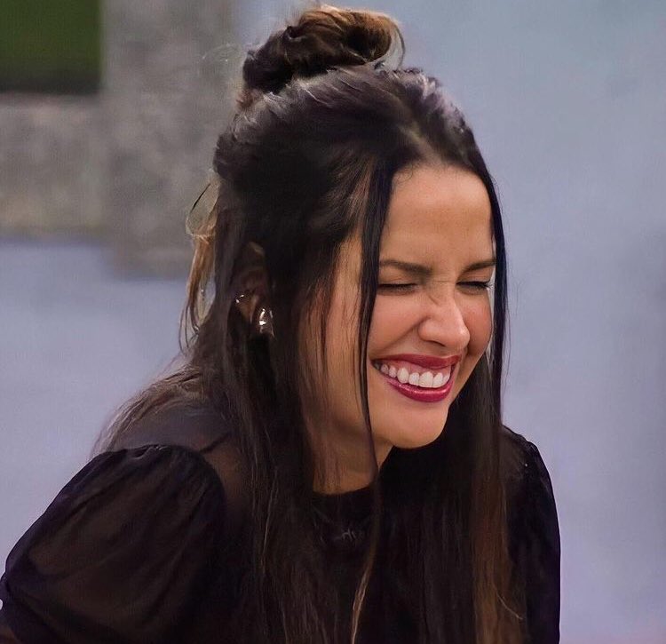 comentanathi's tweet photo. Hoje é dia das mulheres e quero desejar feliz dia das mulheres para as mulheres q admiro demais e me inspiro cada um com seu jeitinho q me identifiquei.

Hari que corre atrás dos seus sonhos
Stefani sensatez e personalidade forte
Thaís com sua humildade
Juliette mulher guerreira https://t.co/s5GmKbJoUZ