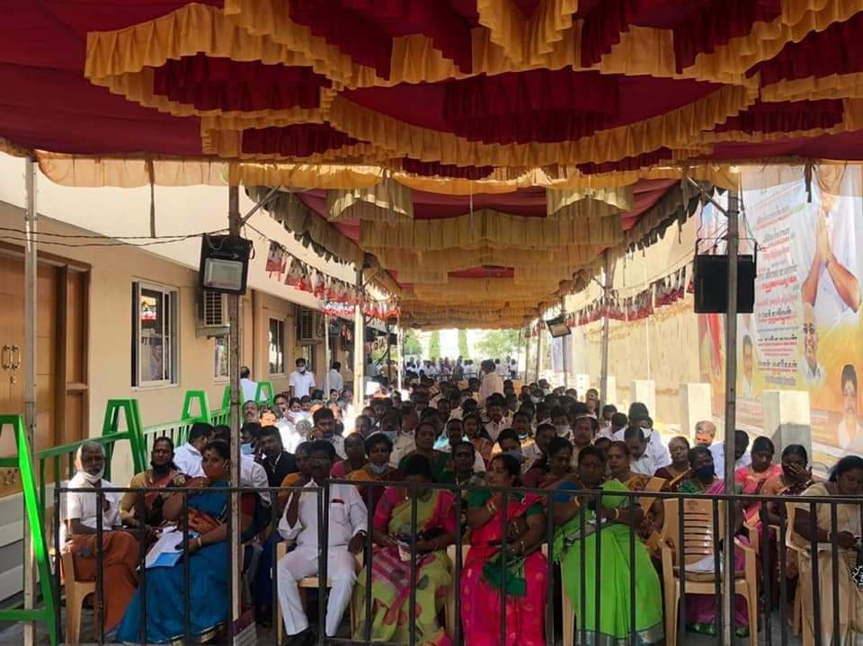 Gopal56064478's tweet photo. இன்னும் சற்று நேரத்தில் தலைமை கழக அலுவலகத்தில் 2021 சட்டமன்ற தேர்தலில் போட்டியிட விருப்பமனு அளித்தவர்களிடம் நேர்காணல் நடைபெற உள்ளது..
#வெற்றிசின்னம்குக்கர்
#TTVDhinakaran #AMMK
#VoteForTTV #TTV4TNCM https://t.co/vYXnb7jbbG