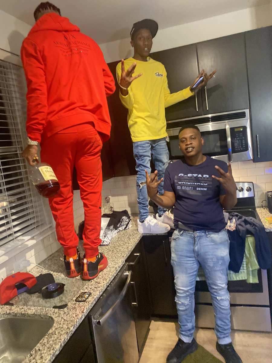 NBASQUAD8's tweet photo. $quadBoys4Life #LongLive @iambizzle2 ❤️ https://t.co/TYXNbOQU20
