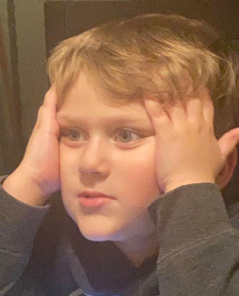 ClauElisaCantu's tweet photo. Asi quedó mi hijo cuando vio la eliminación de @Doris_EXATLON se te va a extrañar #ContraLaEliminacion @ExatlonMx #dorispower #TheBullDozer https://t.co/X45IW4d5Rj