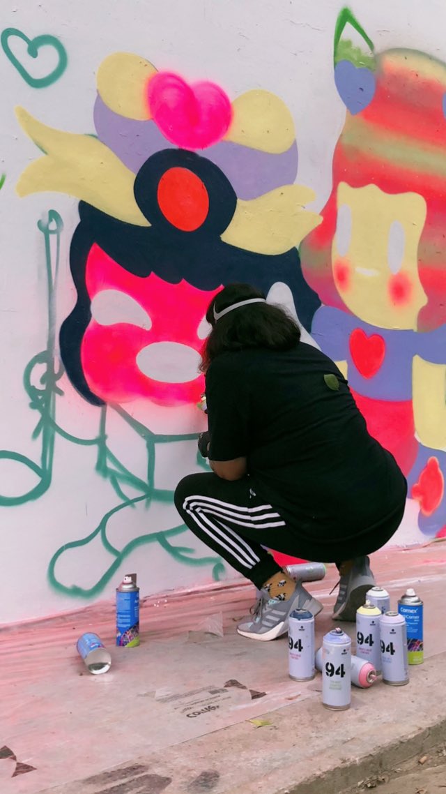 Holaaaa estos días han estado muy divertidos después de tantos meses sin pintar 🌝Mañana termino este muro con <a href="/adidasMX/">adidas México</a> ❤️🌝 estamos pintando en la condesa , Tabasco 106💖  #tysapaulina