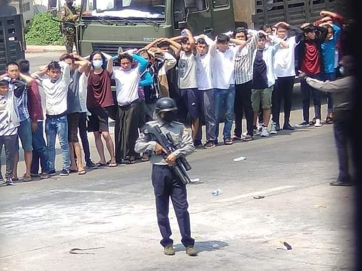ShangSh71859478's tweet photo. We live in danger in the day time &amp; sleep in fear at night.Those brutal terrorists must stop detaining,killing &amp; frightening the civillians. Stop Siege . #WhatsHappeningInMyanmar #HearTheVoiceOfMyanmar https://t.co/jcWFfyrRXj
