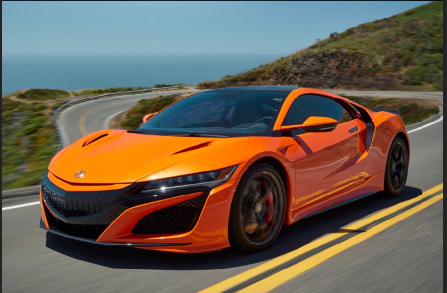 bradpitt266's tweet photo. #気になる車
ホンダ
NSX

世界第一級の運動性能を追求したHONDAが誇る超クールな車です🔥
低重心化とマスの集中を徹底した設計でヘルメットを装着して運転できます😳
が、信号待ちで誰かにヘルメット姿を見られるのはちょっとハズカシイですね😅

#NSX https://t.co/CfMlflQ1Vp