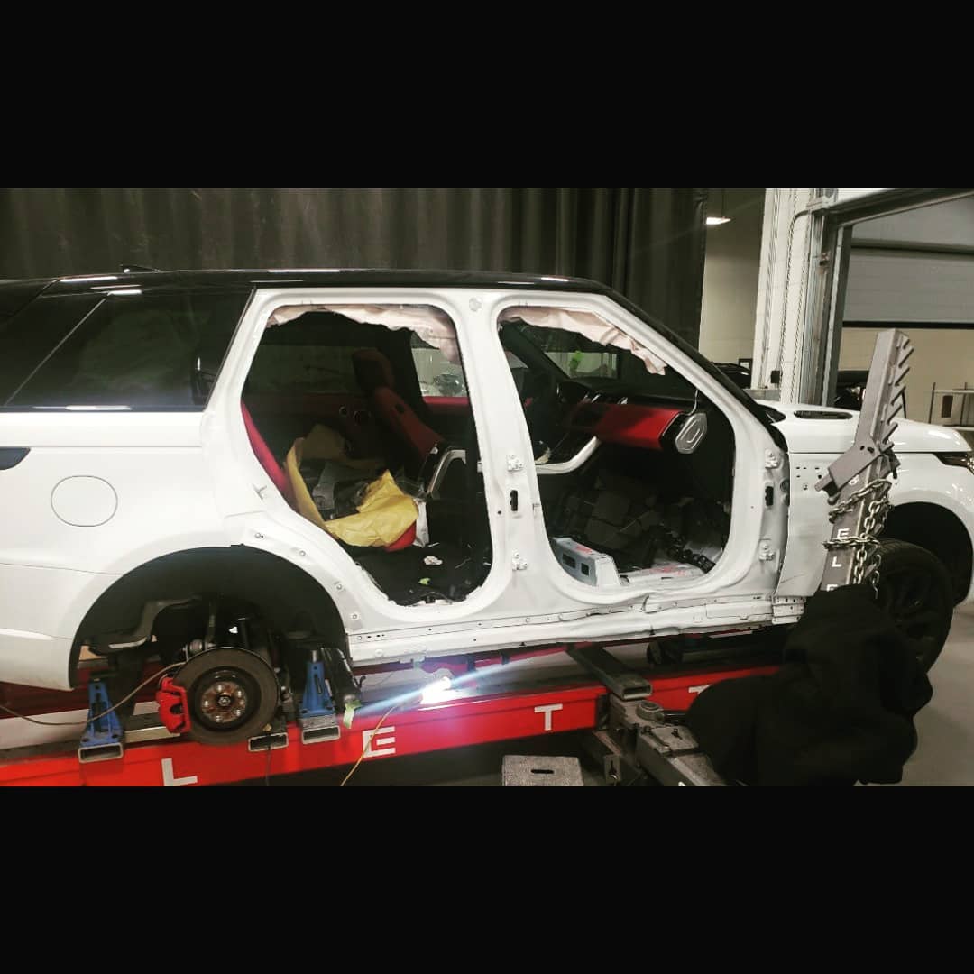 Celettegroup's tweet photo. 2020 Range Rover Sport on the Celette frame machine after a collision at AWIN Advanced Auto Body Centre, where they have a great team and all mandatory equipment to make Aluminum repairs on this Range Rover
https://t.co/EkcLIHyIuZ
#rangerover #rangeroversport #rangeroverrepair https://t.co/iL22cEmffS