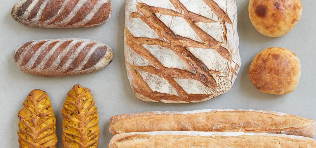 Powered by deliver.ee 🚀
La célèbre baguette Malesherbes de la maison Eric Kayser chez vous en un clin d’œil : qu’attendez-vous ?  🍞😍
#delivery #livraison #2heures #boulangerie #ecommerce #mainslibres #déjeuner #traditionnel
 maison-kayser.com/fr/