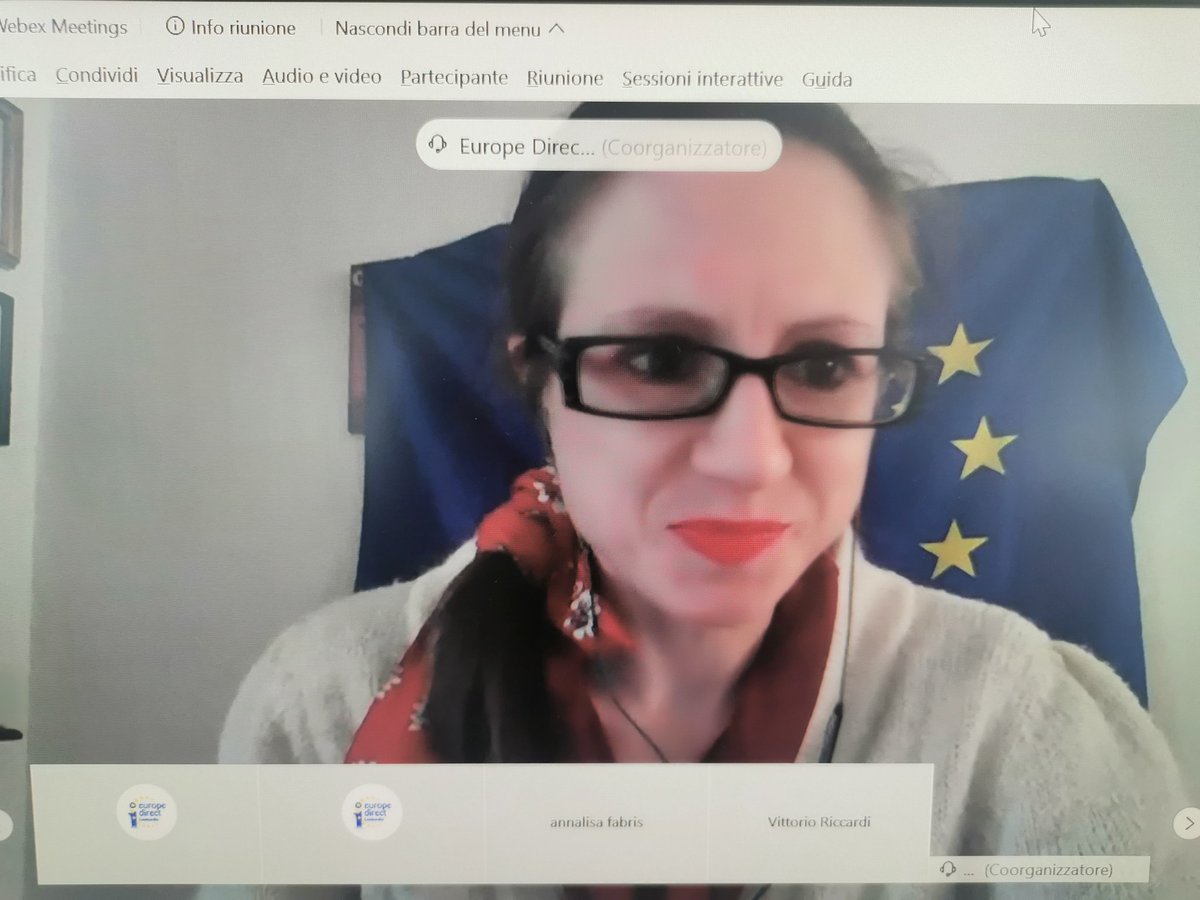 ED_Lombardia's tweet photo. Intervento finale di #UE in pillole con @fra_oggioni di #ED_Lombardia 🇪🇺

In attesa della #CoFE, qual è il futuro dell'#UE?

➡️ coinvolgimento dei cittadini nelle sfide globali 🌍 #partecipazioneattiva 
➡️ STOP alla #disinformazione
➡️ Rinnovo dei valori fondanti dell'UE https://t.co/0onE18yirH