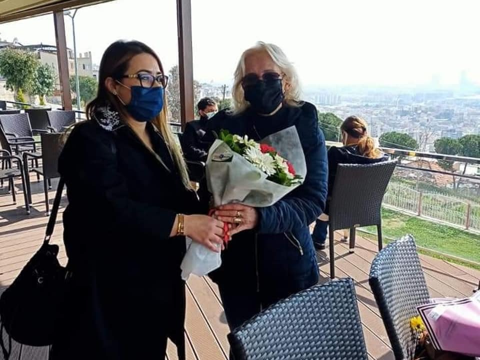 akkadinbayrakli's tweet photo. 8 Mart Dünya Kadınlar Günü sebebiyle ilçemizde bulunan kadın muhtarlarımızı ziyaret ederek çiçeğimizi takdim ettik.
#Manavkuyu
#Mansuroğlu
#Tepekule
#75yıl
#Turan
#Doğançay
@aysekesir @KSurekli @DilekBuyukdag @halilpolatizmir
@Dilekzkanimek1 https://t.co/O7fVBZxH7S