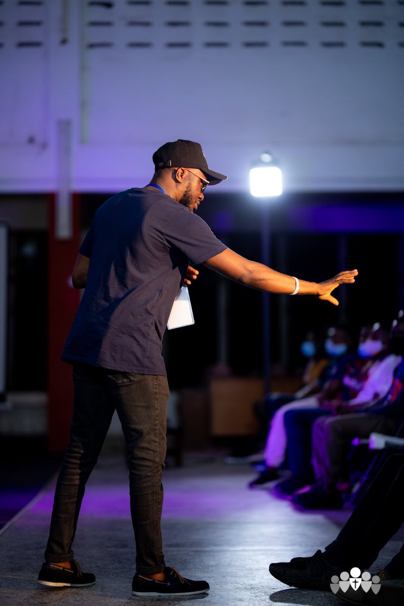 Johnhouse_take's tweet photo. We are Kings-Men 
2 Timothy 2:2 NIV
“And the things you have heard me say in the presence of many witnesses entrust to reliable people who will also be qualified to teach others.”

#roderickagyekumquotes #enduiringkingdom #Leadership #finishexcellently #treausre #enduringkingdom https://t.co/9kOXfUMhao