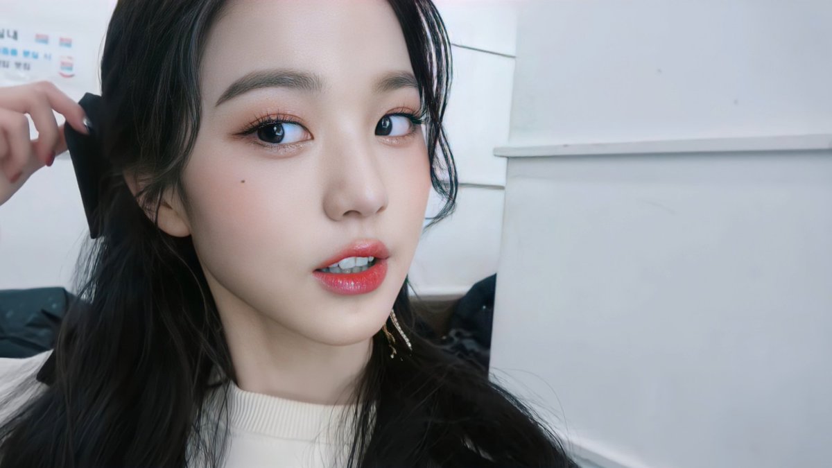 JWYtime's tweet photo. #장원영 #JANGWONYOUNG #원영 #WONYOUNG https://t.co/3GXFBvhUa4