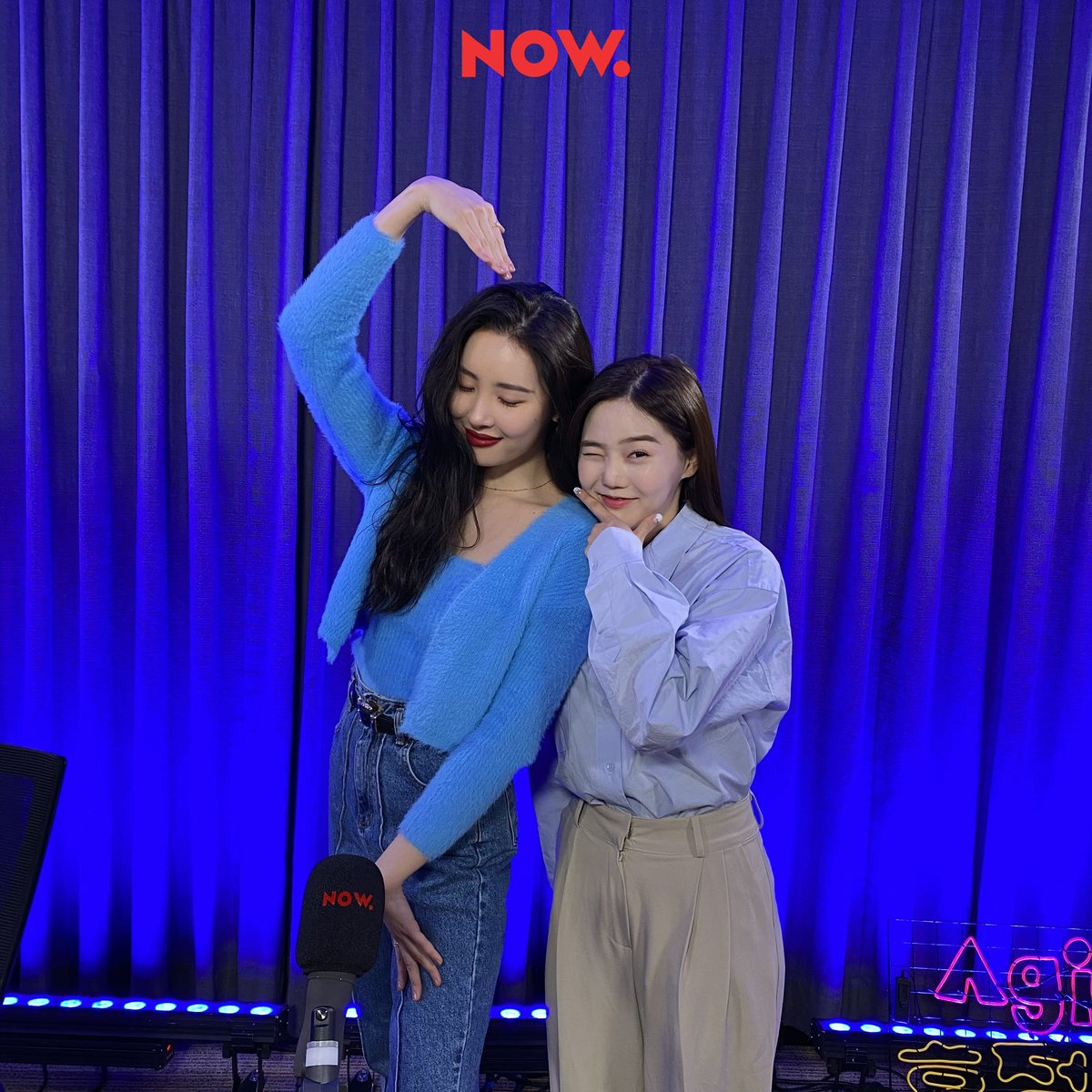 npop_zip's tweet photo. #오마이걸 #효정 이네 #아지트🏕 오늘 상영작은 뷰티인사이드💕 주인공은 쩡이 and.. 쩡이가 사랑하는 언니 #선미 와 함께 해요👩‍❤️‍💋‍👩 두 사람의 #꽁냥모먼트🍿 안방 1열에서 직관 하세효💟 문자번호 #7117 (정보이용료 100원) #NOW온에어 #OHMYGIRL #SUNMI  보쇼🎥바로보기https://t.co/t1W1e9b0dJ https://t.co/TnYiwpcfSf