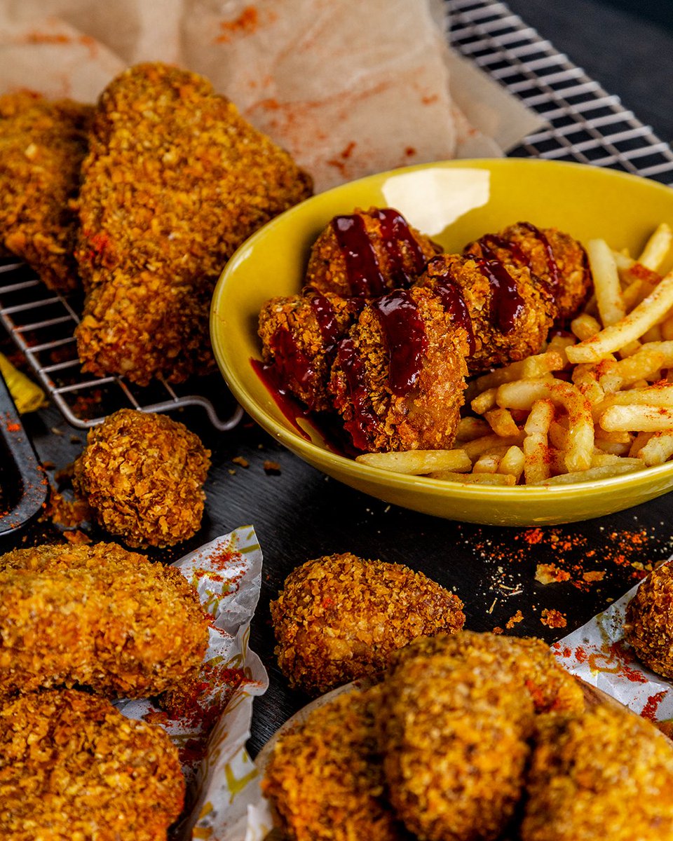 VFCfood's tweet photo. Not sure where to get your hands on VFC? ❤️ Here's a run-down of where we're stocked so far 👇

#VFC #Vegan #VeganFriedChicken #AllMeatNoAnimal https://t.co/fV89EL8yta