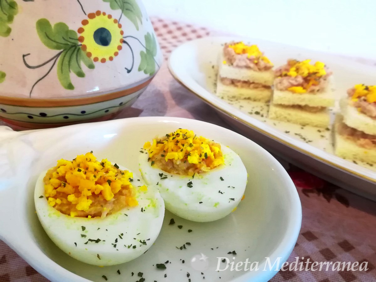 LaDietaMed's tweet photo. Che ne dite delle UOVA MIMOSA? πΎ https://t.co/IaUAMW0dWY π #mirysfood #dietamediterranea #8marzo #festadelladonna #ricetta #ricette #blogGZ #gialloblog #giallozafferano #cucinamediterranea #MangiaItaliano #antipasto #antipasti #uova https://t.co/74pQ12230M