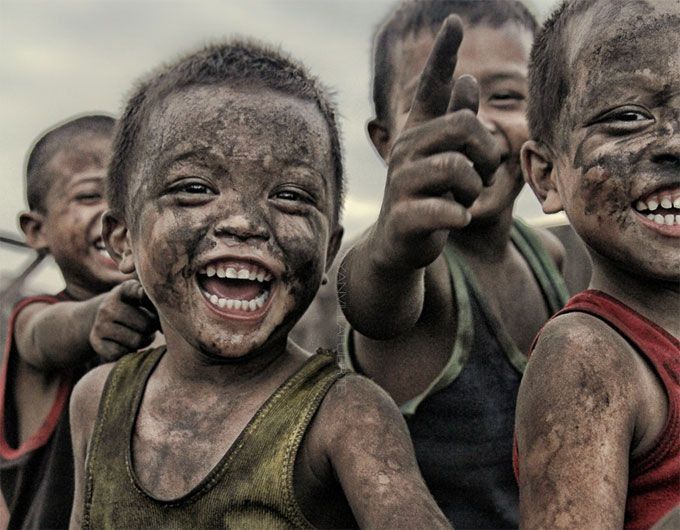 'İnsan ne kadar az şeyle idare ederse, o kadar mutlu olur; istekler, ihtiyaçlar çoğaldıkça, özgürlük azalır.' - Maksim Gorki