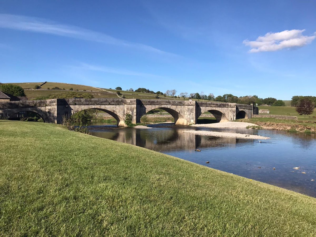 More than one #MarchArch here on this summery view of Burnsall Bridge, Lower Wharfedale. 
#walkshire