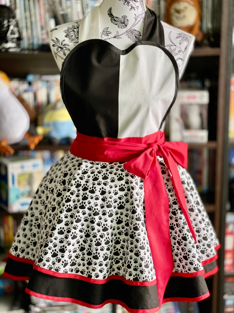 Flickerfoxfun's tweet photo. “You’ve won the battle, but I’m about to win the wardrobe” Cruella De Vil.  You won’t be miserable or perfectly wretched in this absolutely charming #Cruella inspired Retro Diner Apron.#tcraftsbytina
#disney #disneyinspired #101dalmations #cruelladevil #villain #disneyvillain https://t.co/SaSEQR2a4t
