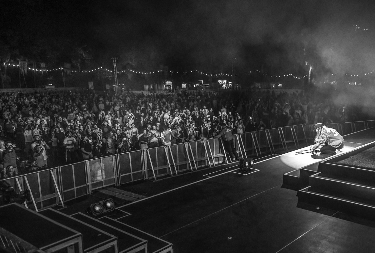 Thank you so much Adelaide. Like so so so much. What an utter trip out to be back on stage in front of 5000 people. And to the great spirit of Michael gudisnki, I could feel you in the air pal, last night was for you x
📷 <a href="/GiuliaMcGiulia/">GG McG</a>