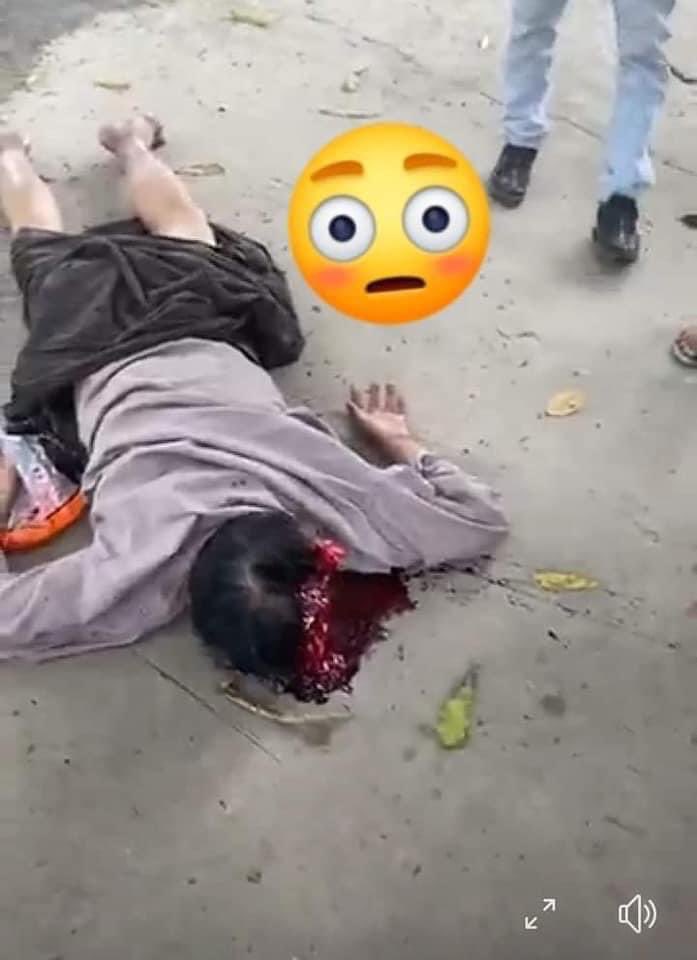 sutseng95's tweet photo. Fatal Shooting in Myitkyinar; Two were shot in head and died on the spot as police murdered in cold blood during intensive crack-down on anti-coup protest on Mar 8.
TW// Blood Wound,STOP SIEGE
#HelpUsStopCrimeAgainstHumanity 
#WhatsHappeningInMyanmar https://t.co/lvgEt9TwBx