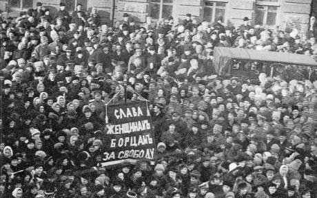 SalfordUni_PCH's tweet image. #OTD 1917: An International Women's Day celebration and protests about the scarcity of food in Petrograd start the February Revolution (known by this name because of Russia’s use of the Julian calendar). A week later, Tsar Nicholas II abdicates. #IWD2020