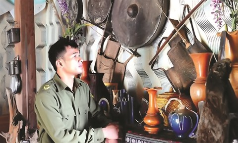 CourrierVN's tweet photo. "Le petit musée" et le grand rêve d’un homme de l’ethnie Ca Dong https://t.co/4esykpbQSw https://t.co/ccXzSYway4