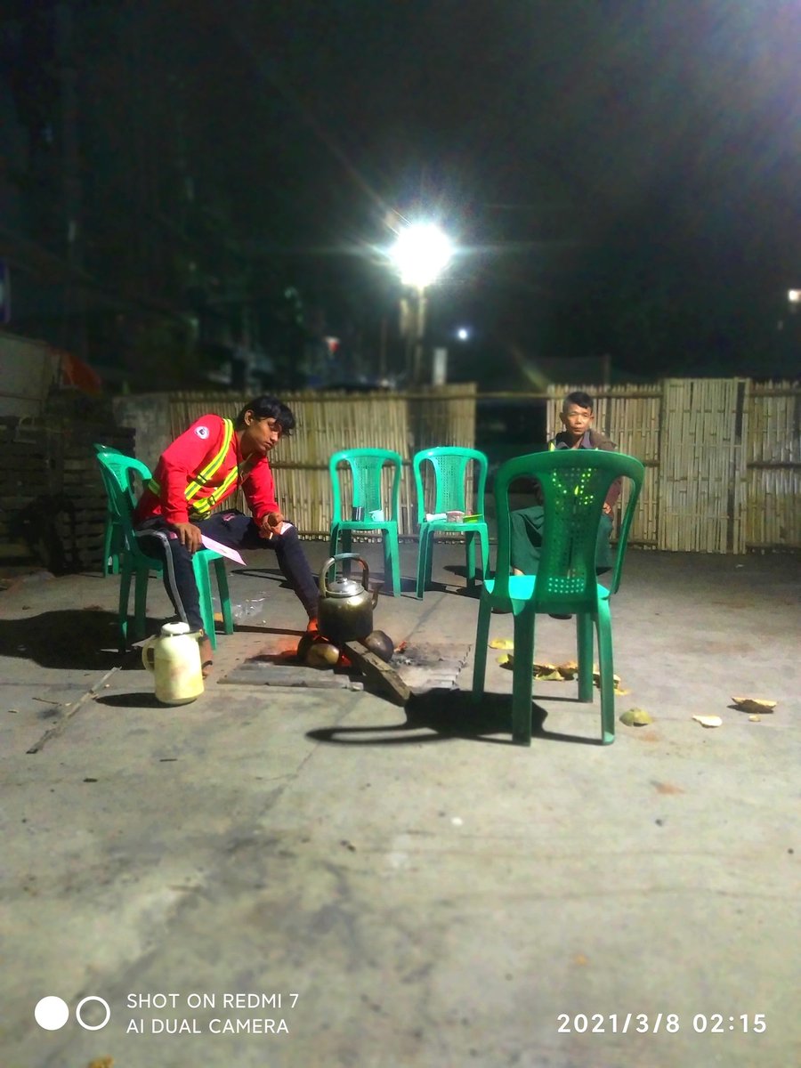 ညက ဖေါင်းဒိုင်ဆိုတော့ ညီချက် ထွက်မလာကြတော့ဘူး မူးနေတဲ့ သူရီးပဲ ကျန်ခဲ့ရတယ်လို့ သိမ်းသွားတဲ့ ဟာတွေထဲက အစဥ္ပြေတာလေးတွေ ယူပီထိုင်စောင့် နေလိုက်ပါတယ် အိပ်အိပ်တံခါးပိတ်ပီတာ အရေးတော်ပုံအောင်ရမယ်III