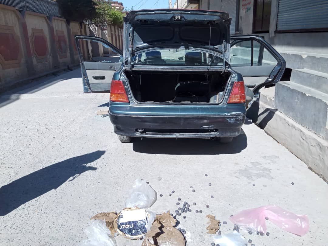 nmic8's tweet image. A Suicide Bomber was arrested before reaching the Target,
#NDS forces in Nangarhar Detained a Suicide Bomber aiming to execute a #VBIED on one of the Holy #Masjids in Jalalabad City,
The Person name Omar belongs to #ISIS insurgents group is under further investigations.