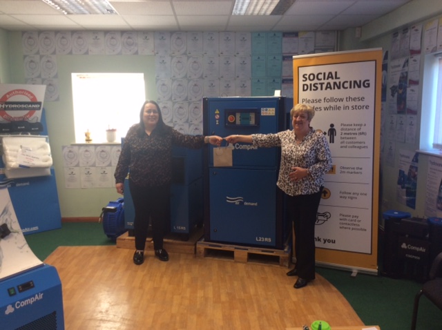 Aircarecomp's tweet photo. Celebrating a long service award &amp; International Womens Day.  Follow this line for the full story 
 https://t.co/7udMJxeBDN
#InternationalWomensDay #womeninengineering #compressedair https://t.co/cmELBY8Pxh
