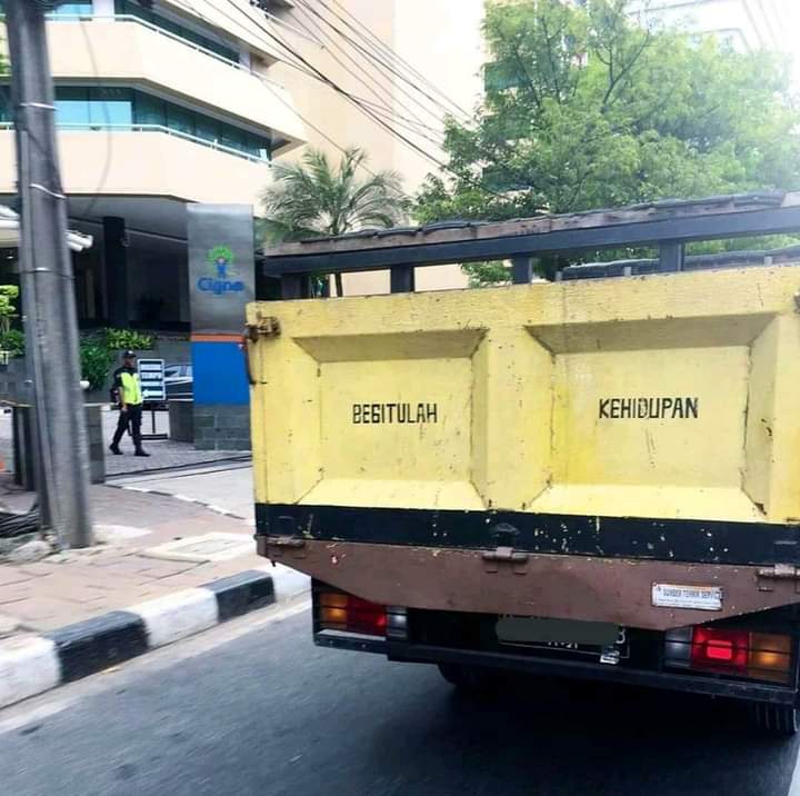 Ripanzull1's tweet photo. @qorygore Kadang fanna kadang funny #qgbacotsantuy https://t.co/XLYNvg1gsK