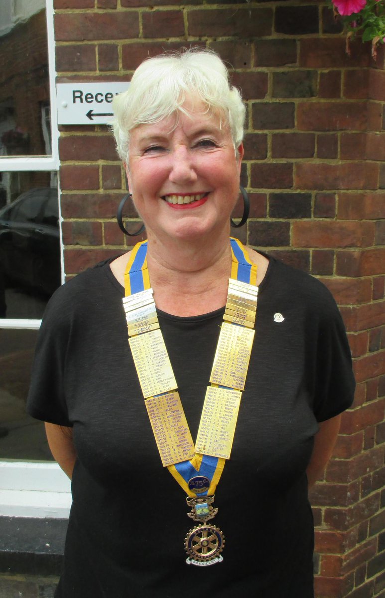 rotarytonbridge's tweet photo. On this #InternationalWomensDay please give a shout out to #TonbridgeRotarians Vice President Penny Brandling-Harris, @chrisparker002 @JanetSergison Pat Smith & Past President @OtfordSonia. This year's theme is "Choose to Challenge". #ServiceAboveSelf #communityspirit https://t.co/hOFWvIzDC3
